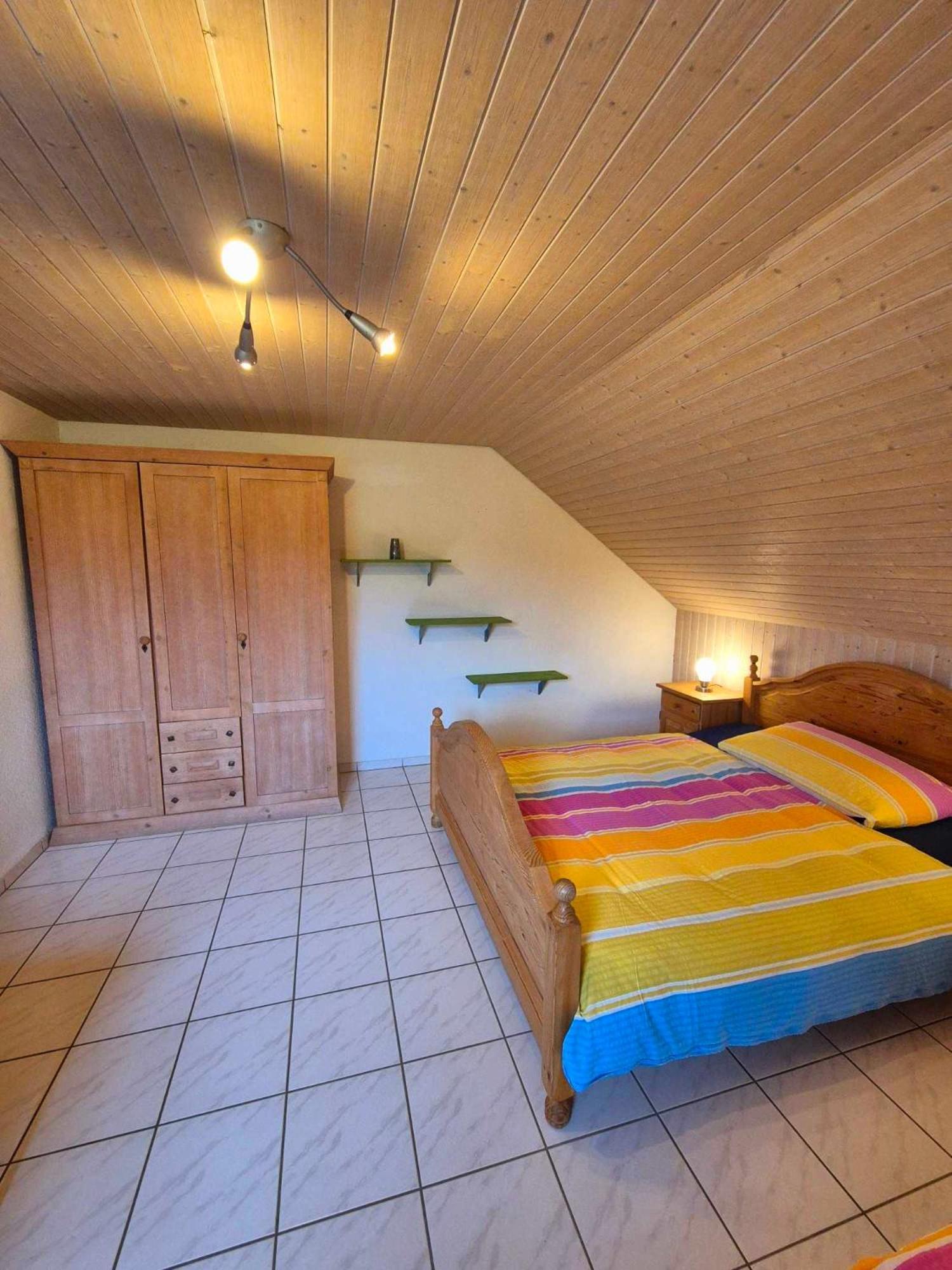 Apartment Simcha Niederwichtrach Esterno foto